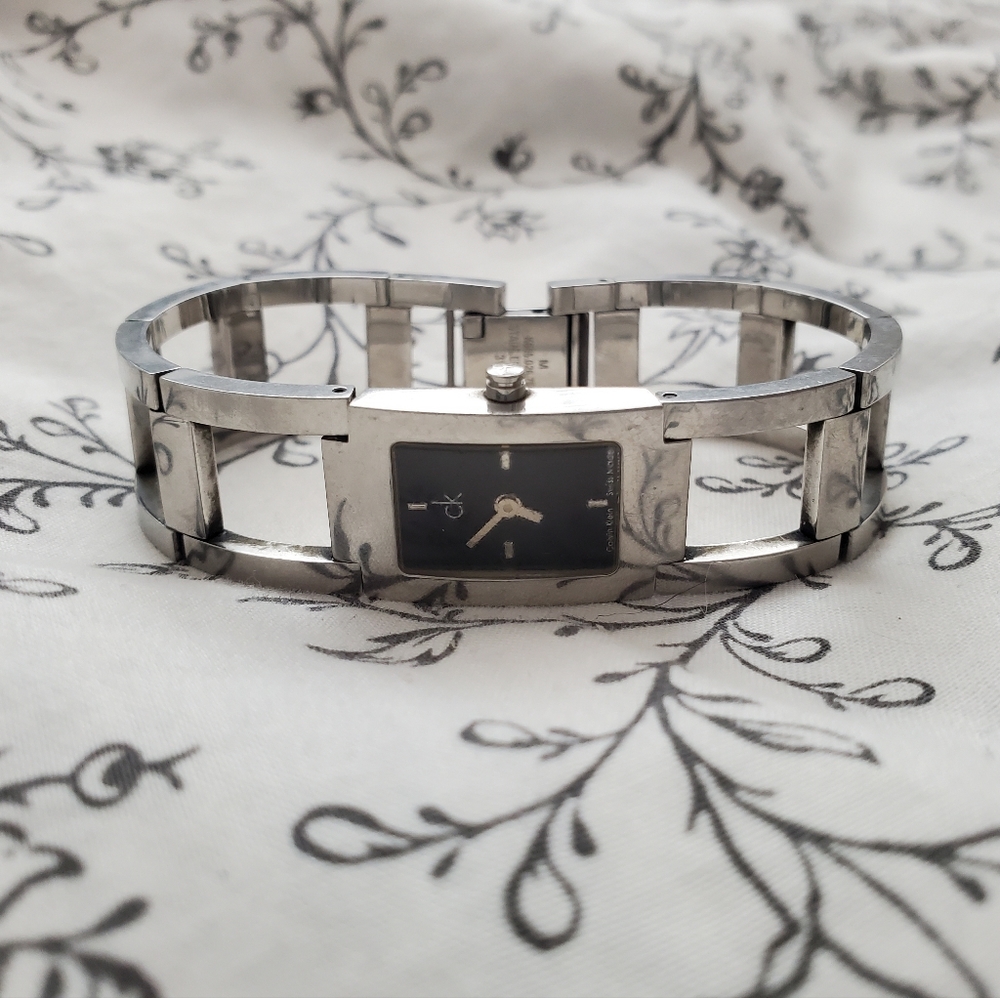 Watch - Picture 2 of 6